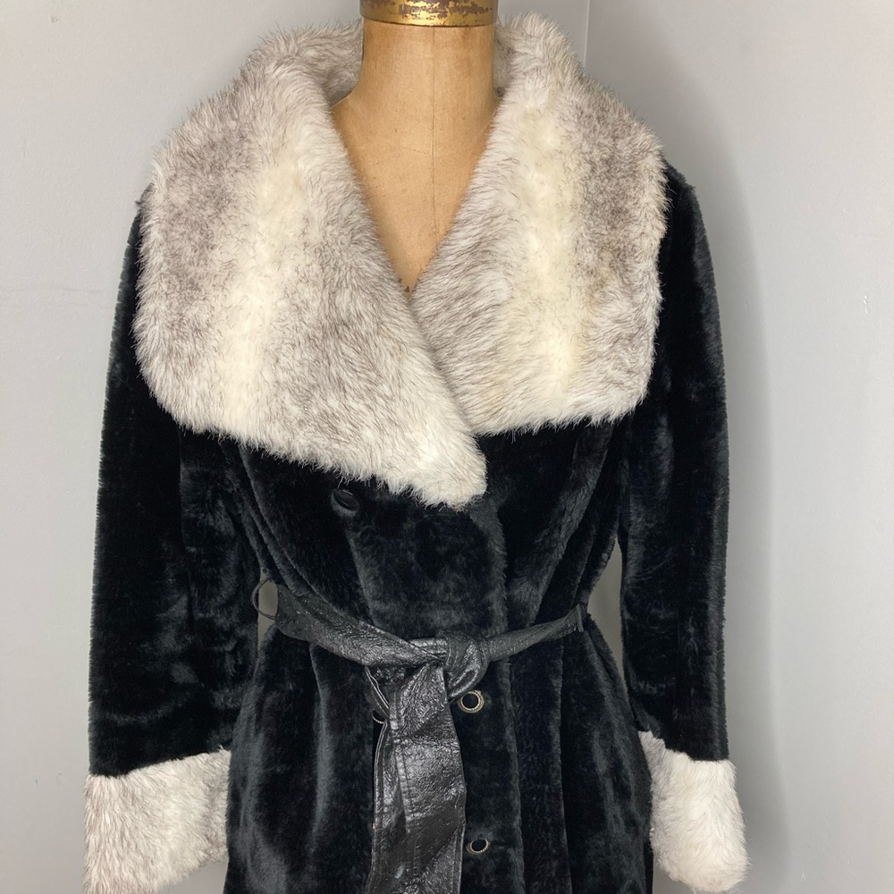 Black Faux Fur-Trim Belted Pea Coat with Ivory Collar